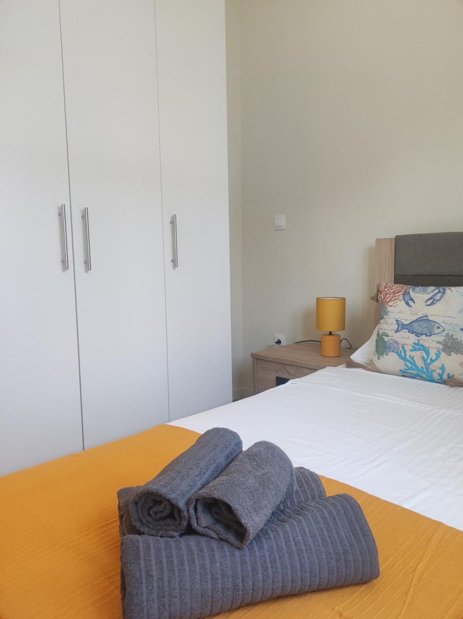 Sea Breeze 302 * Skala Neon Epivaton